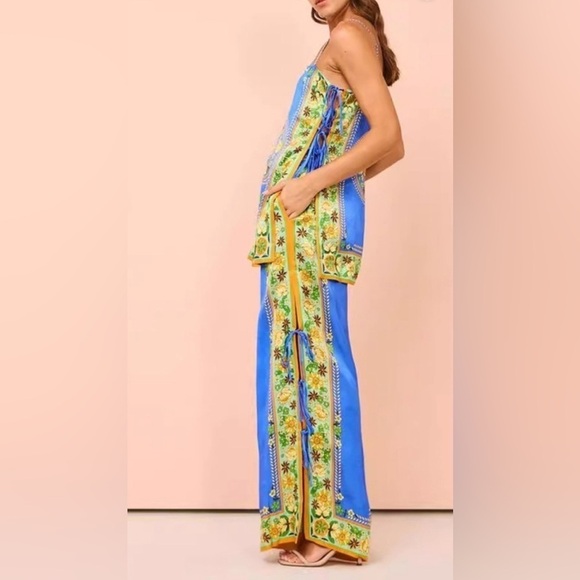 Ready for Vacay! 🏝️Blue… Paisley Blue Top & Pants - Picture 4 of 8